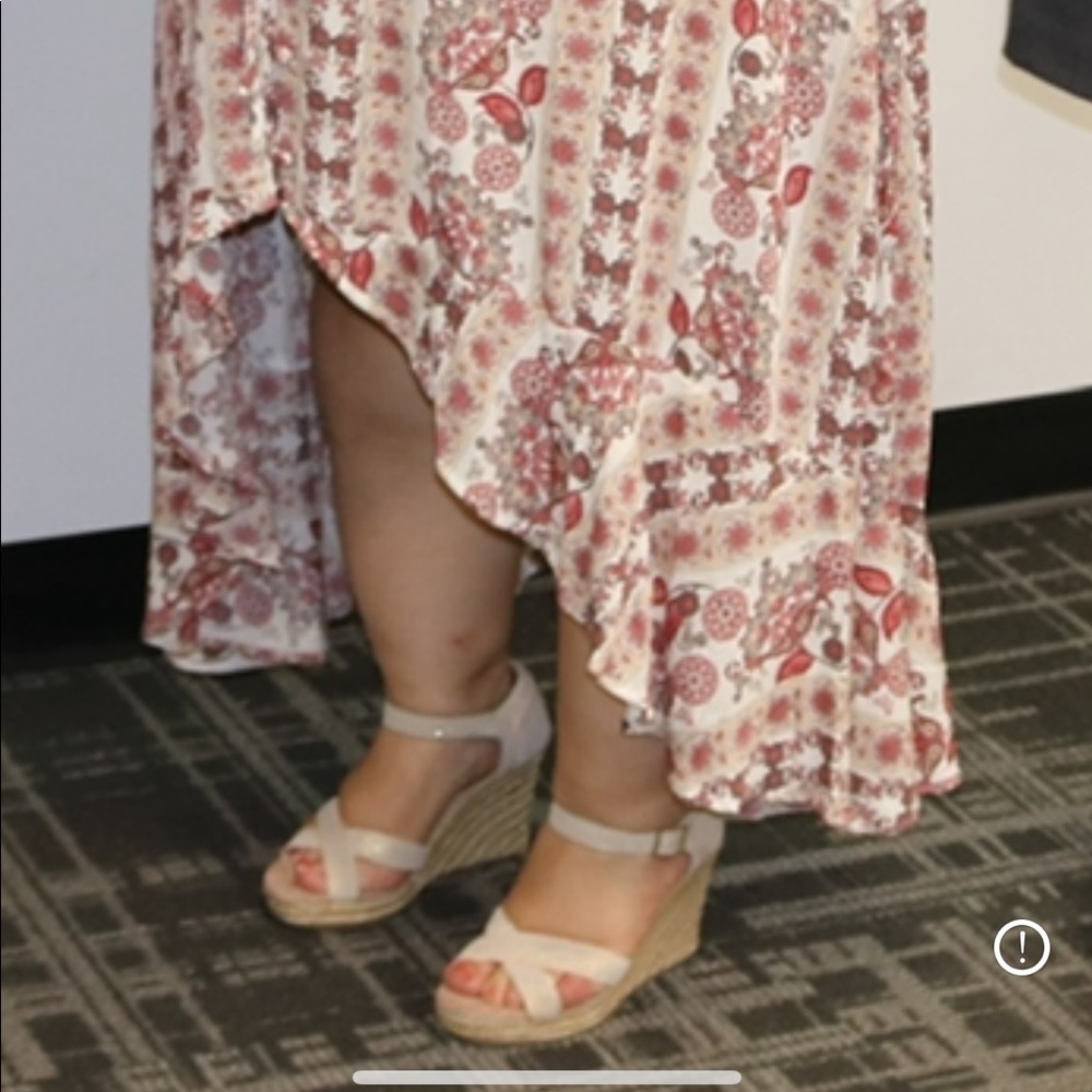 Dress - Picture 6 of 7